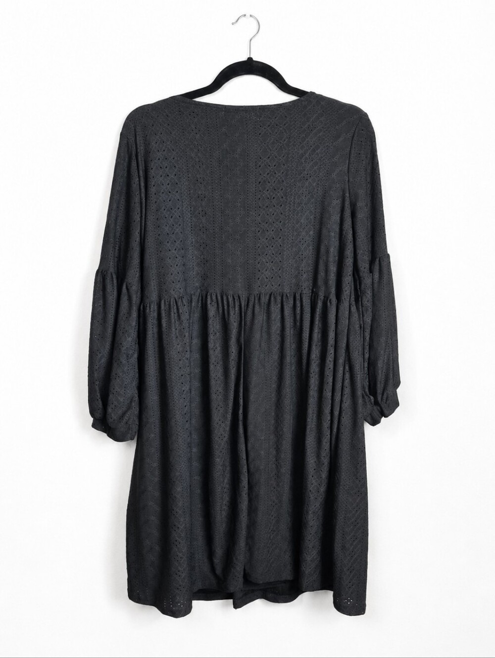 NWT Plus 1X Black Eyelet Babydoll Mini Dress Puff Sleeve Boho Cottagecore - Picture 2 of 9